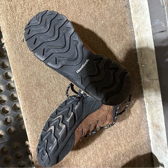 Reebok Low Cut, Ladies size 8.5 - Picture 3 of 6